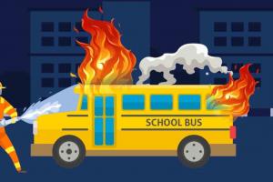 हल्द्वानी: सड़क किनारे खड़ी स्कूली वैन में लगी आग, मची अफरातफरी
