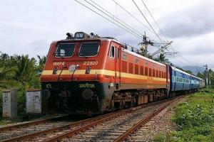 मुरादाबाद : होली पर चलेंगी 15 जोड़ी स्पेशल ट्रेनें, लंबी दूरी के यात्रियों को मिलेगी राहत