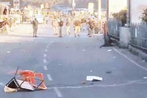 लखनऊ: अकबरनगर में पत्थरबाजी का मामला, पुलिस ने सात नामजद समेत 100 अज्ञात उपद्रवियों पर दर्ज की FIR, हड़कंप