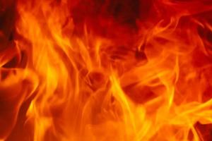 अल्मोड़ा: धारानौला में मकान में लगी आग, अफरा तफरी