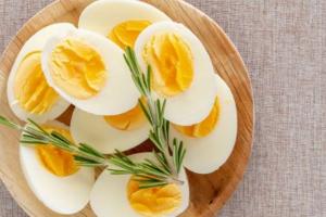 Bareilly News: 'आओ बताएं तुम्हें अंडे का फंडा...'अंडा वेज है या नॉनवेज?, जान लीजिए जरूरी बात 