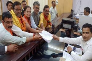 लखनऊ पूर्वी विधानसभा से भाजपा प्रत्याशी ओपी श्रीवास्तव ने दाखिल किया नामांकन पत्र 