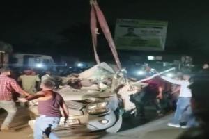 Video: सफेदाबाद में हुआ भीषण हादसा, अनियंत्रित ट्रक ने तीन गाड़ियों में मारी टक्कर-कई लोग घायल