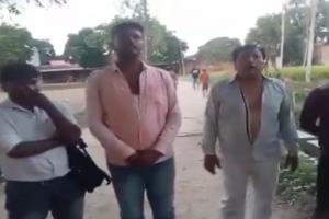 रायबरेली में अवैध वसूली का वीडियो वायरल, लोगों ने जमकर पीटा 