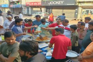 हरदोई में जगह-जगह हो रहा कन्या भोज, दही जलेबी की दुकानों पर लगी हैं लाइनें 