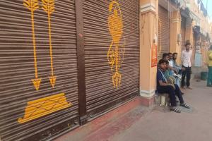 अयोध्या: हनुमान गढ़ी के लड्डू व्यापारी खफा, बंद की दुकानें, सुबह से बिना प्रसाद दर्शन कर रहे भक्त, जानें वजह