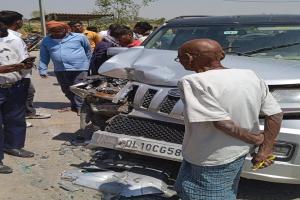 बलरामपुर: सड़क दुर्घटना में एक युवक की मौत, तीन अन्य घायल