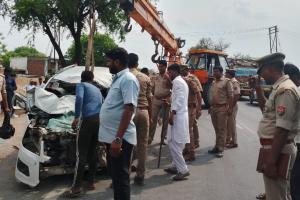 Kanpur: डंपर ने कार में मारी टक्कर...किन्नर समेत दो की मौत, एक अन्य घायल, हादसे के बाद चालक वाहन छोड़कर फरार