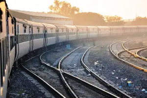 काशीपुर: बांद्रा और कॉर्बेट लिंक एक्सप्रेस रेल अप्रैल अंत तक पैक