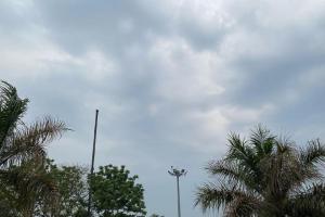 रामपुर में बदला मौसम का मिजाज, सुबह से आसमान में छाए बादल