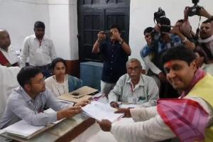 लोकसभा चुनाव 2024: इंडी गठबंधन प्रत्याशी उज्ज्वल रमण ने किया नामांकन