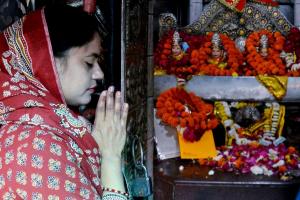 Chaitra Navratri 2024: कानपुर में देवी मां के मंदिरों में दर्शन करने पहुंच रहे भक्त...चरम पर उत्साह, इस दिन बंटेगा जंगली देवी मंदिर में खजाना