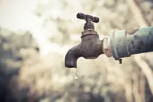 अल्मोड़ा: गर्मी के मौसम में शुद्ध पानी को तरसेंगे अल्मोड़ा वासी 