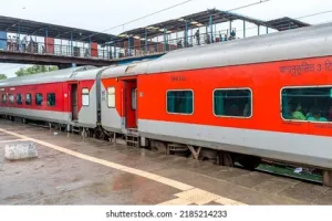 दिल्ली-वाराणसी लखनऊ के लिए चलेगी समर स्पेशल ट्रेन,जाने टाइम टेबल