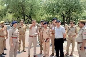 Lok Sabha Election 2024: कानपुर में पुलिस कमिश्नर ने निराला नगर रेलवे ग्राउंड का किया निरीक्षण...PM Modi कर सकते हैं विशाल जनसभा