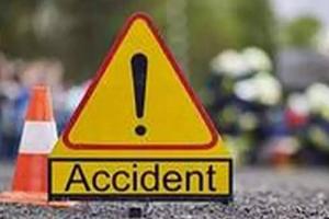 जौनपुर: बोलेरो-ऑल्टो की जोरदार भिड़ंत में एक ही परिवार के सात लोग गंभीर रूप से घायल