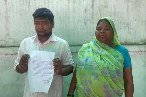 बरेली: गांव के खेत में गिरे पेड़ को बाबूराम नाम के व्यक्ति ने बेचे, महिला ने की एसएसपी से शिकायत