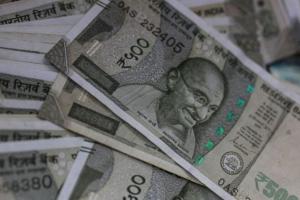 कानपुर: इलेक्ट्रिकल कारोबारी को पुलिस ने 10 लाख की नकदी के साथ पकड़ा, रकम की जब्त 