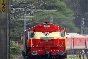 कानपुर सेंट्रल से अहमदाबाद जाने वालों के लिए खुशखबरी; इन सुपरफास्ट ट्रेनों के बढ़ाए गए फेरे... 
