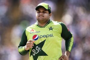 PAK vs NZ : पाकिस्तान को लगा झटका, न्यूजीलैंड के खिलाफ टी-20 सीरीज से बाहर हुए आजम खान...जानिए क्यों?  