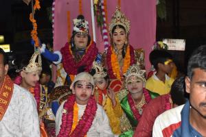 Bareilly News: रामनवमी पर निकलीं शोभायात्राएं, गूंजे श्रीराम के जयकारे