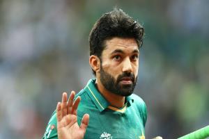 पाकिस्तान को लगा डबल झटका, मोहम्‍मद रिजवान-इरफान खान नियाजी टी-20 श्रृंखला से हुए बाहर...जानिए क्यों? 