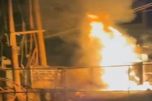 कन्नौज: ट्रांसफार्मर में लगी आग, 20 घंटे बीतने के बाद भी आपूर्ति बाधित 