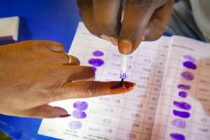 बरेली: सपा-भाजपा के बीच झूला दलित वोटर, नोटा का भी बटन दबाया