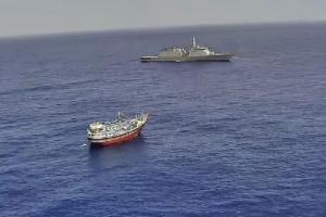 भारतीय नौसेना ने ईरानी जहाज पर सवार पाकिस्तानी चालक दल को प्रदान की चिकित्सा सहायता 