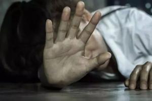 Fatehpur: असुरक्षित बेटियां: मूकबधिर किशोरी और सात वर्षीय बच्ची के साथ दुष्कर्म, एक आरोपी गिरफ्तार, दूसरा फरार