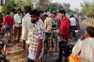 बदायूं: गंगा एक्सप्रेस-वे के काम में लगे डंपर की टक्कर से साइकिल सवार किशोर की मौत, परिवार में मचा कोहराम 