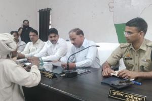 पीलीभीत: संपूर्ण समाधान दिवस पर 30 फरियादियों ने रखी समस्याएं, 4 का हुआ निस्तारण