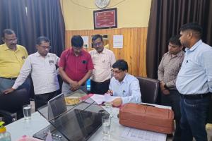 रायबरेली: सीएमएस की कुर्सी को लेकर जिला अस्पताल में हंगामा, डॉ. प्रदीप ने चार्ज देने से किया इनकार, वीडियो वायरल