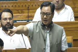 मानसून सत्र : विपक्ष ने लगातार दूसरे दिन नहीं चलने दी संसद, किरेन रिजिजू बोले– विपक्ष अपना रहा दोहरे मानदंड 