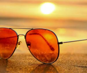 Sunglasses Choosing Tips: धूप का अच्छा चश्मा खरीदते समय रखें इन बातों का ध्यान? 